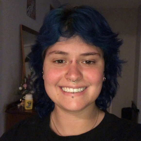 Meet your Posher, Halle - Picture 3 of 3